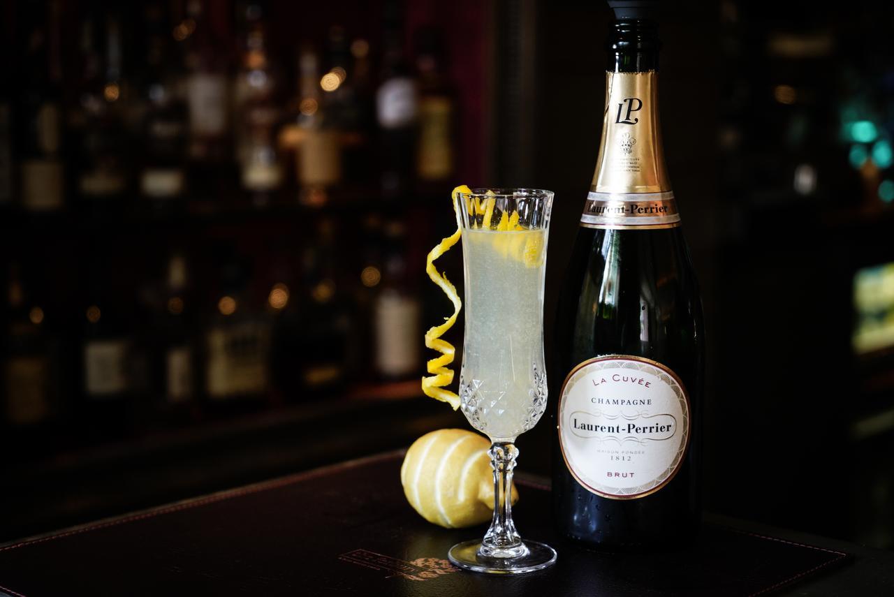 Отель The Roseate Ридинг Экстерьер фото A French 75